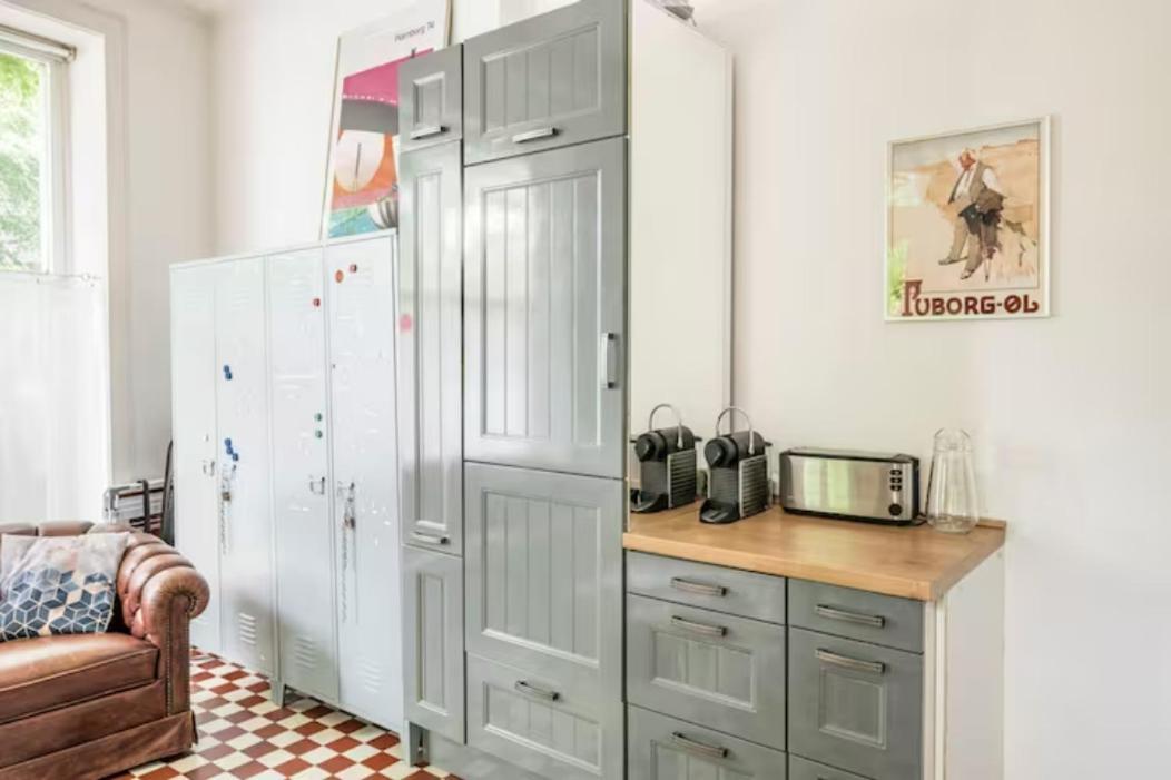 Grosszuegige Altbauwohnung In Bestlage Appartement