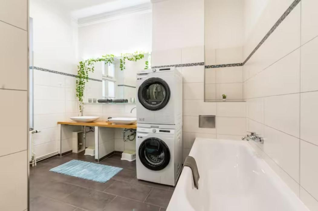 Apartment Grosszuegige Altbauwohnung In Bestlage Hamburg